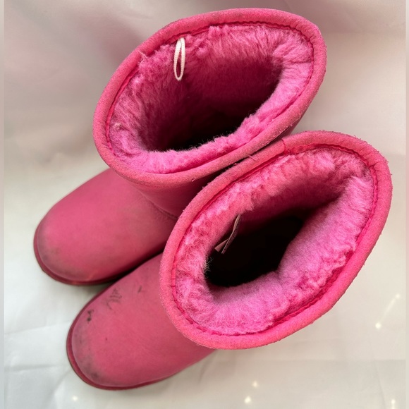 UGG Classic Short Pink Waterproof kids Size 2. Used - Picture 8 of 8